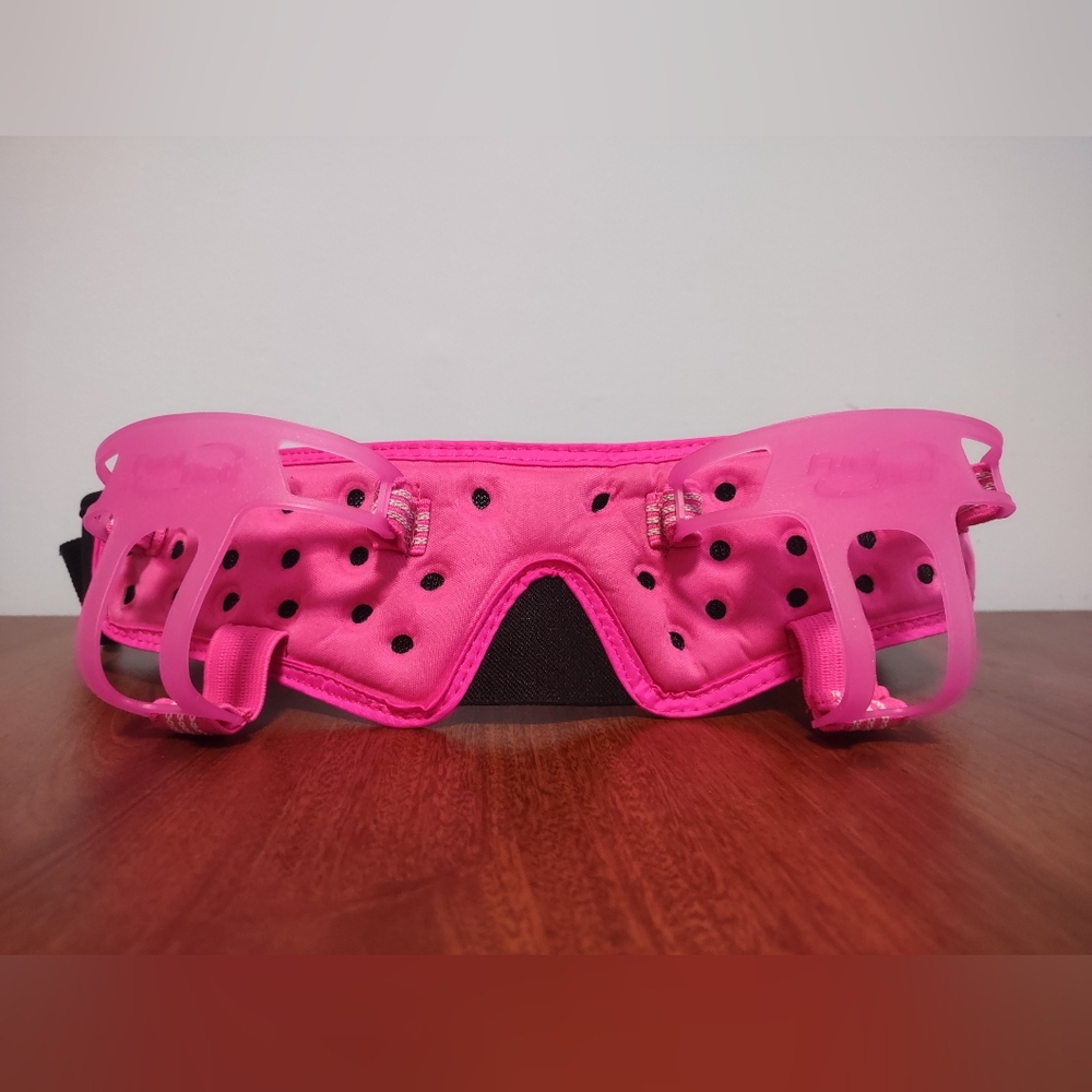 FuelBelt R2O Hydration Waist Belt for 2 Bottles Black and Pink with Zip Up Pouch